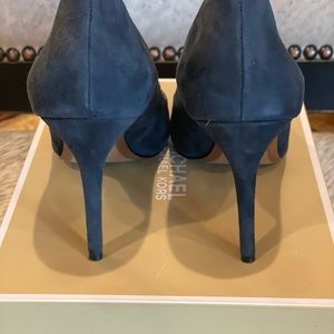 Michael Kors Navy Blue Suede Size 7.5
